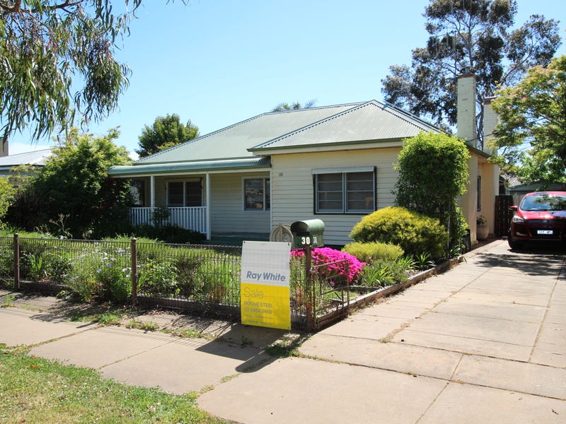 30 Victoria Street, Rochester, VIC 3561