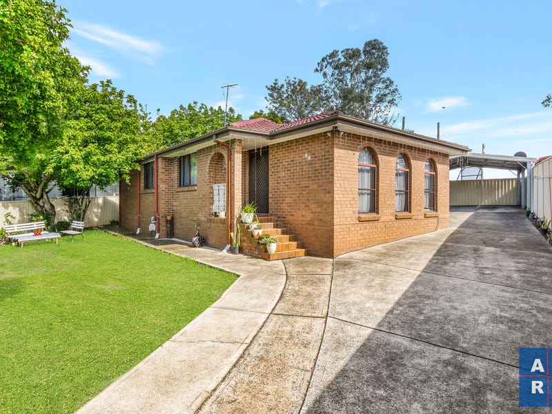 40 Alamein Road, Bossley Park, NSW 2176 - realestate.com.au