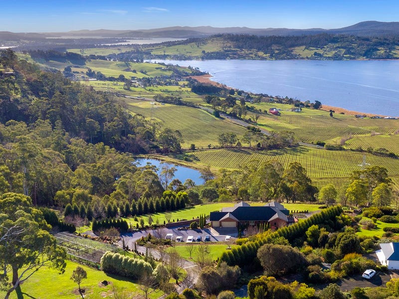 9 Pine Tree Avenue, Grindelwald, Tas 7277 Property Details