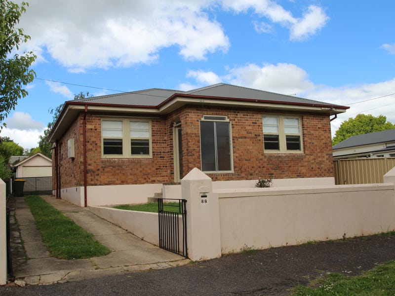 88 Clinton Street, Orange, NSW 2800