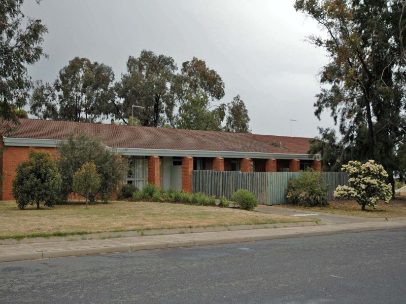 66 Broadway, Dunolly, VIC 3472