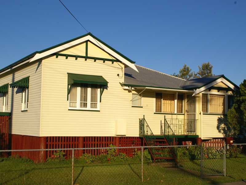 11 Waterworks Road, North Ipswich, QLD 4305