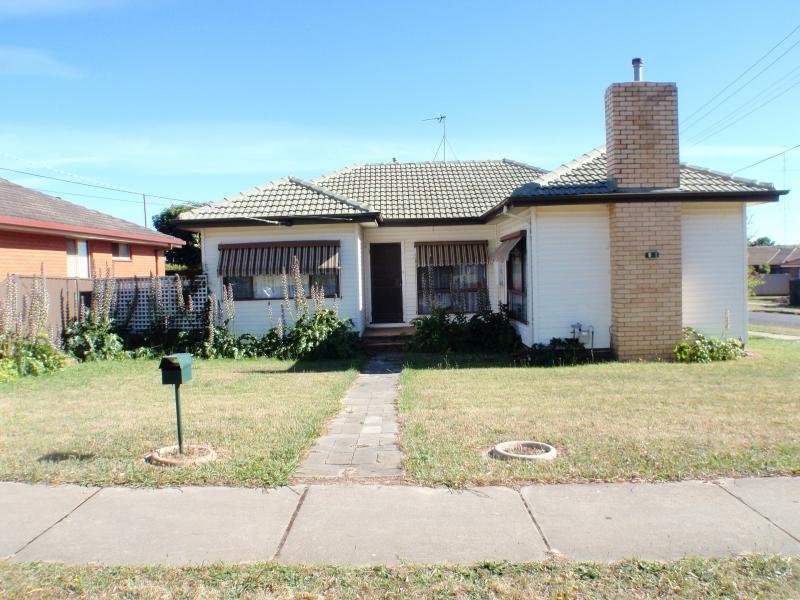 6 Ivanhoe Street, Wendouree, VIC 3355