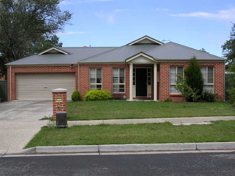 31 Stirling Drive, Lake Gardens, VIC 3355