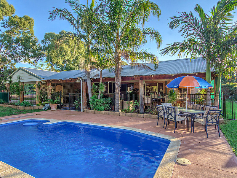 1513 Karnup Rd, Serpentine, WA 6125 Property Details