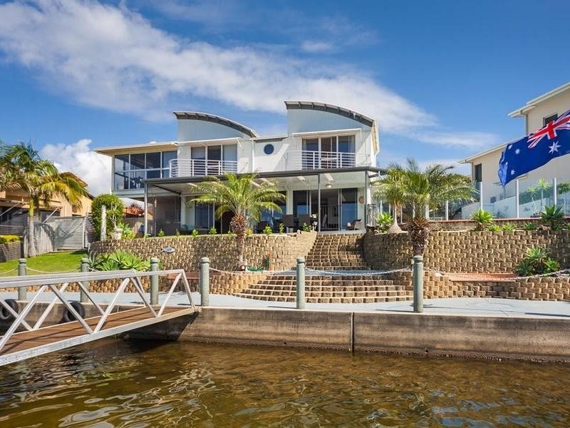 74 Chelsea Crescent, Minyama, Qld 4575 Property Details