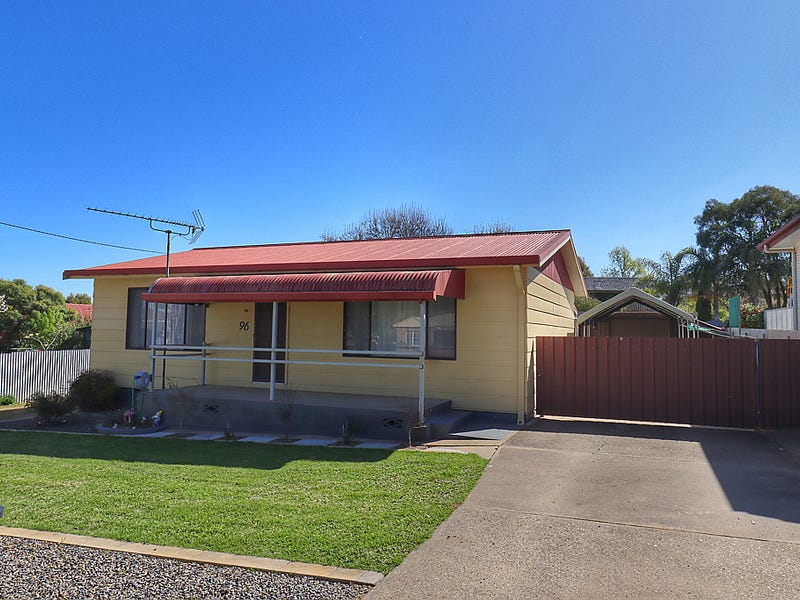 96 Redfern Street Cowra Nsw 2794 Property Details