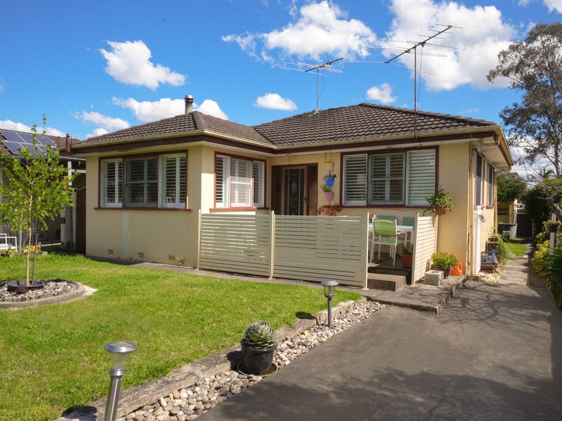 1 Phyllis Street, Minto, NSW 2566 Property Details