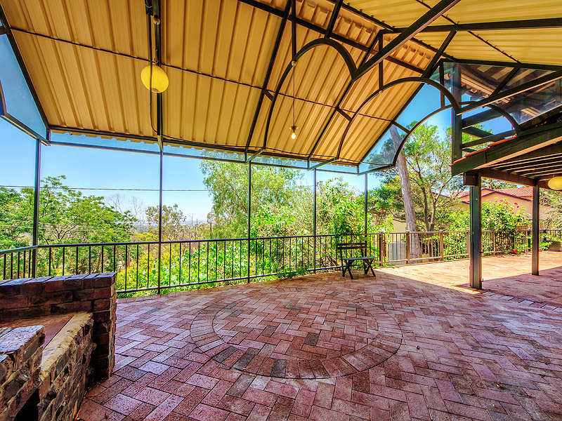 8 June Road, Gooseberry Hill, WA 6076