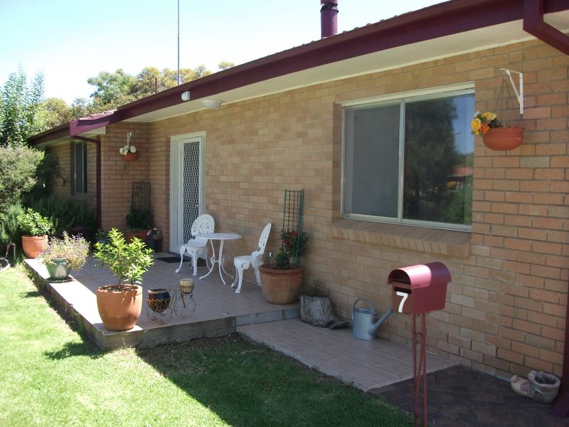 7 Willawong Street, Young, NSW 2594 Property Details