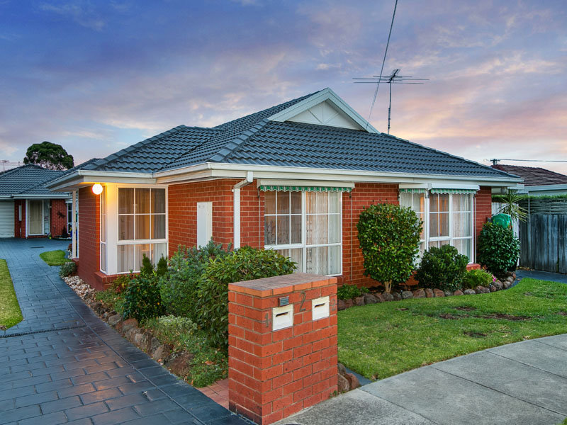 1/2 Wade Court, Cheltenham, Vic 3192 Property Details