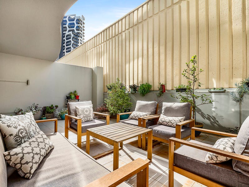 304/35 Albert Road, Melbourne, Vic 3004 - Property Details