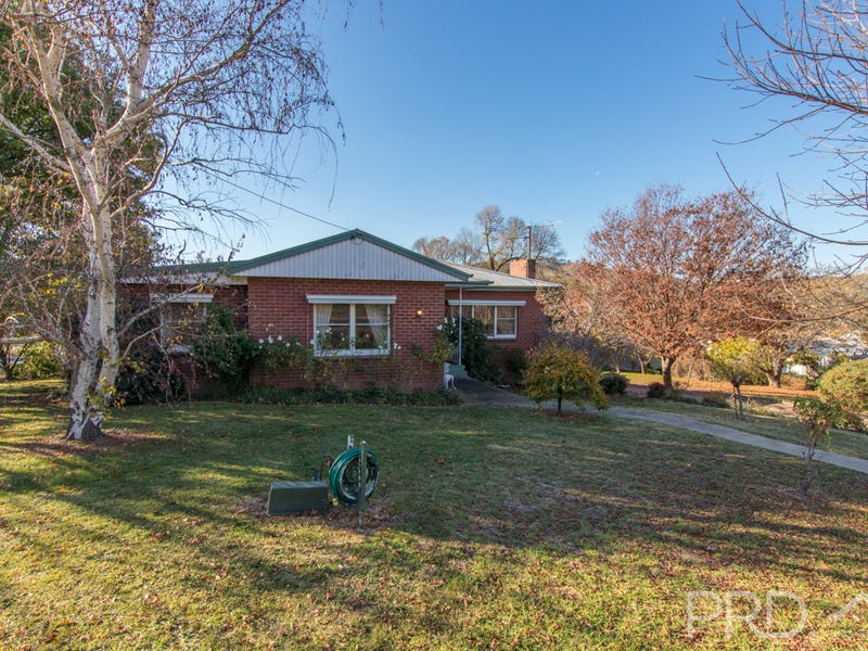 108 Lockhart Street, Adelong, NSW 2729 Property Details
