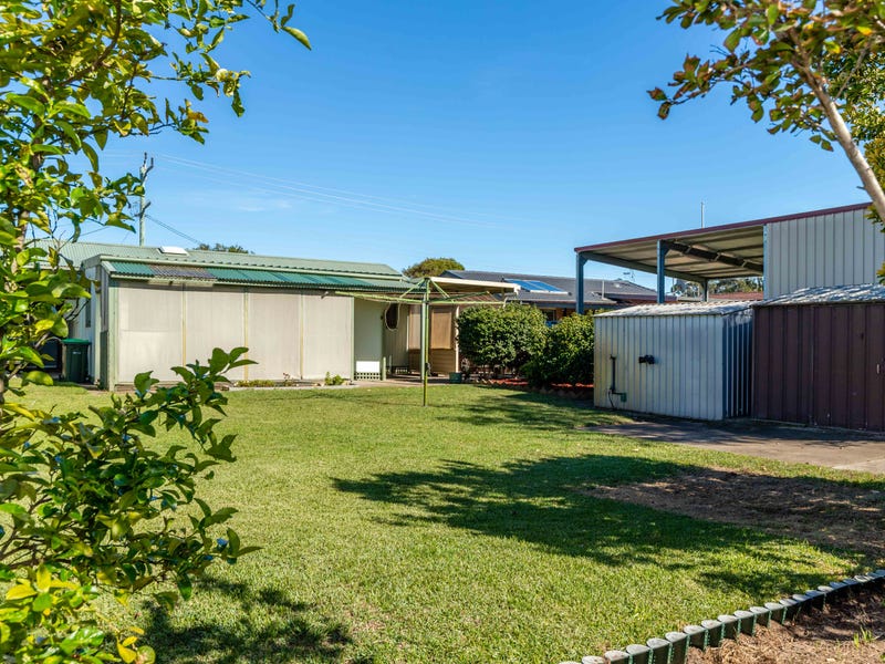 34 Ainslie Parade, Tomakin, NSW 2537 Property Details