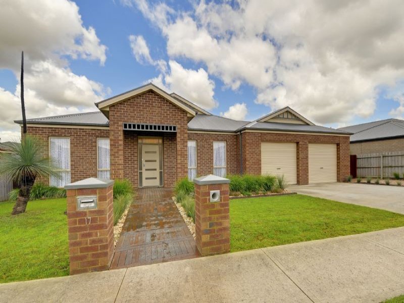 17 Duxbury Drive, Traralgon, Vic 3844 Property Details