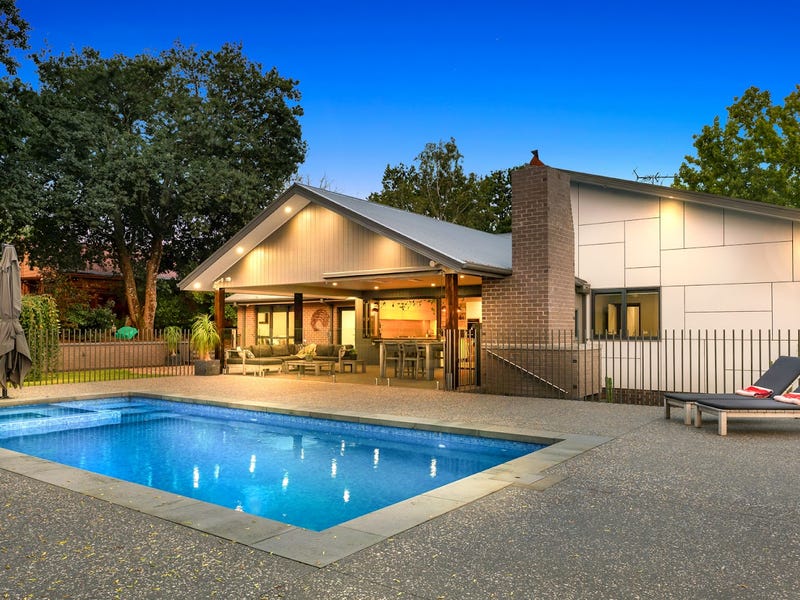 139 Pembroke Road, Mooroolbark, Vic 3138 House for Sale realestate