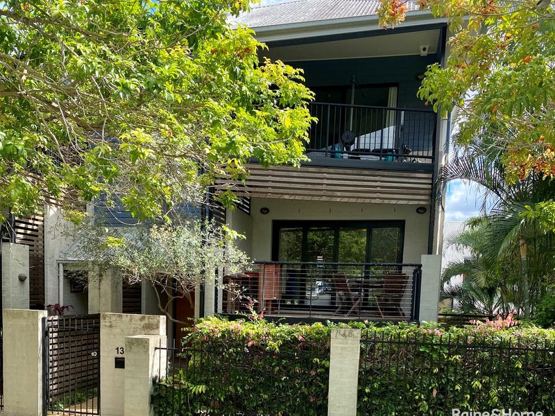 134 Carmody Road, St Lucia, QLD 4067