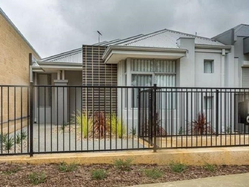 171 Lake Valley Drive, Lakelands, WA 6180