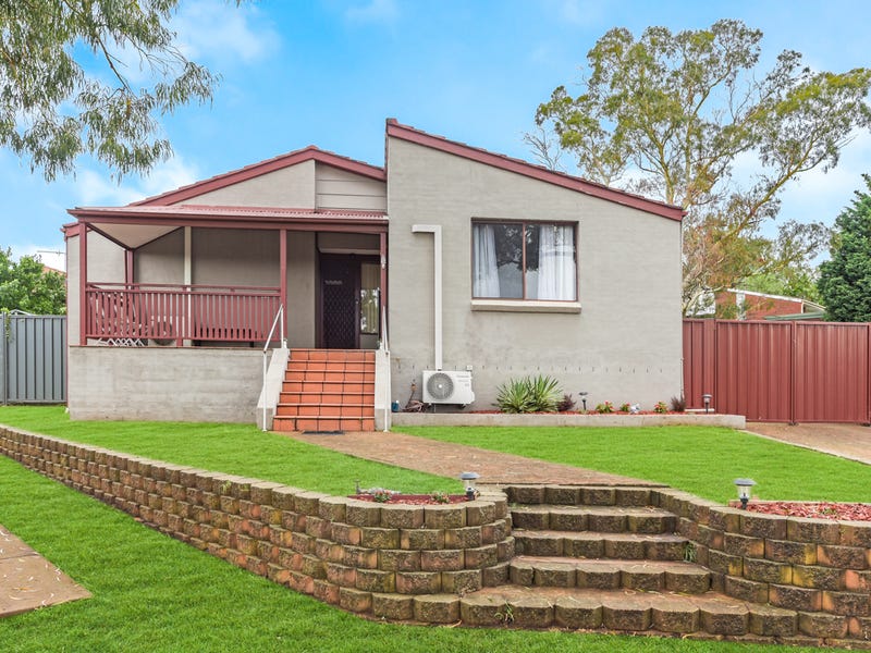 4 Avoca Place, Woodbine, NSW 2560 Property Details