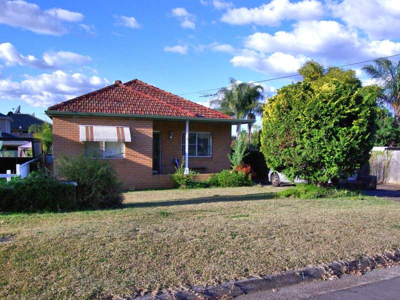 1 Pyramid Avenue, Padstow, NSW 2211 Property Details