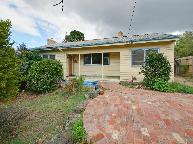 11 Pinewood Avenue, Ringwood East, VIC 3135