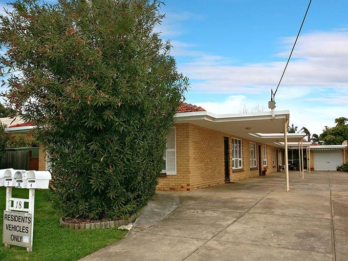 2/18 Pleasant Avenue, Glandore, SA 5037