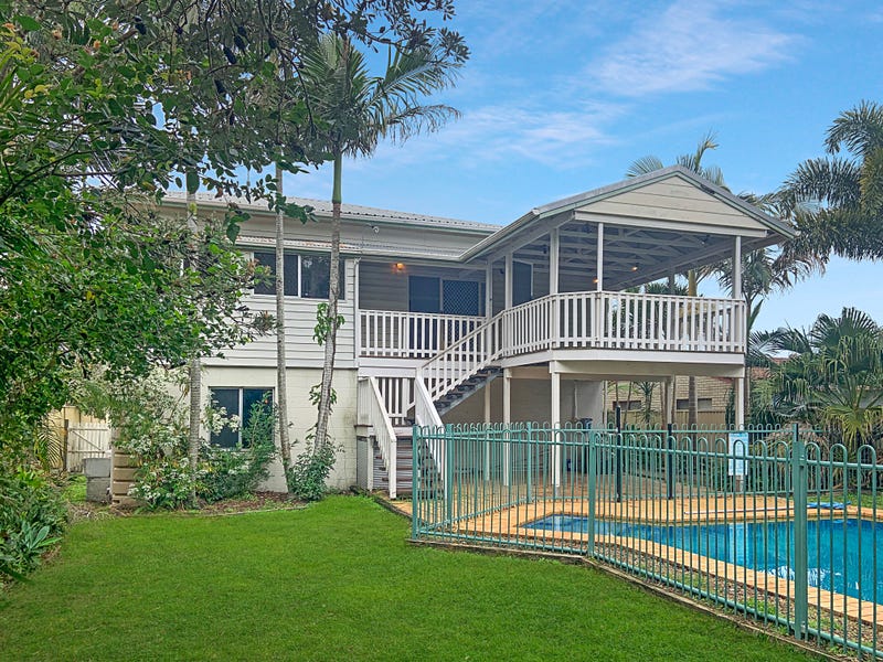 10 Coronation Avenue, Golden Beach, Qld 4551