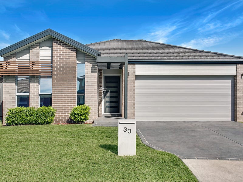33 Hargrave Avenue, Middleton Grange, NSW 2171