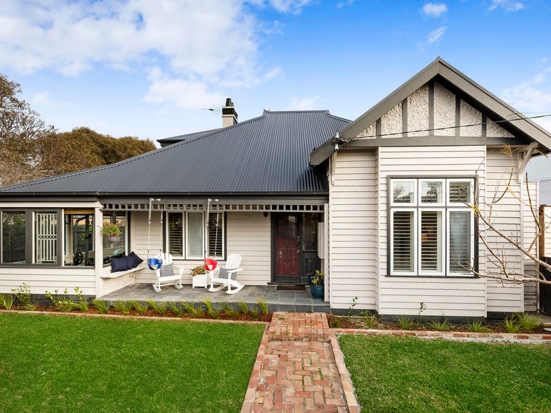 30 Holyrood Street, Hampton, Vic 3188 Property Details