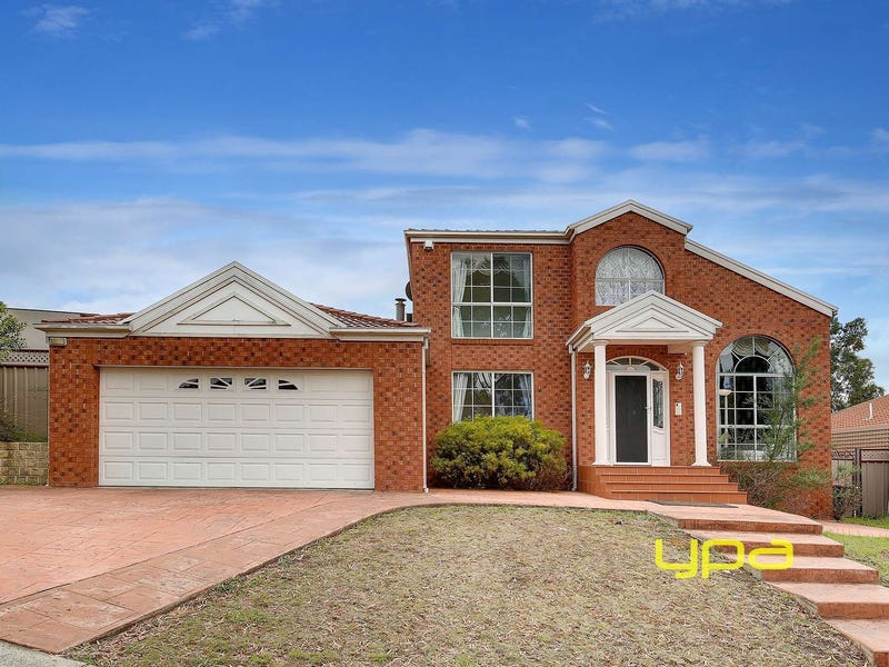 32 Ravenhill Boulevard, Roxburgh Park, VIC 3064 - realestate.com.au