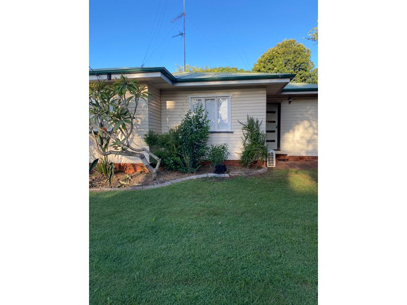 124 Water Street S, South Toowoomba, QLD 4350