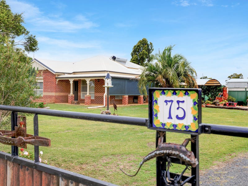 75 Racecourse Road, Oakey, Qld 4401 House for Sale