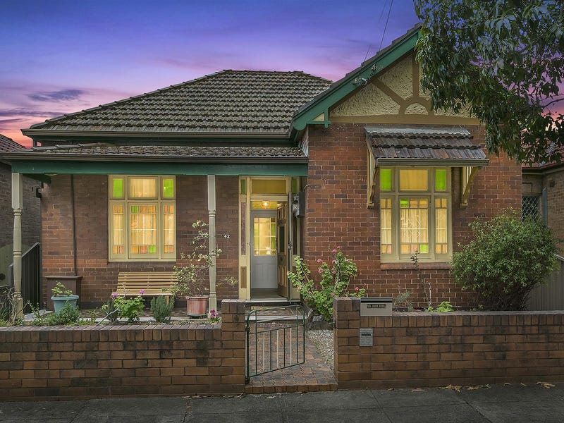 42 Frampton Avenue, Marrickville, NSW 2204 Property Details