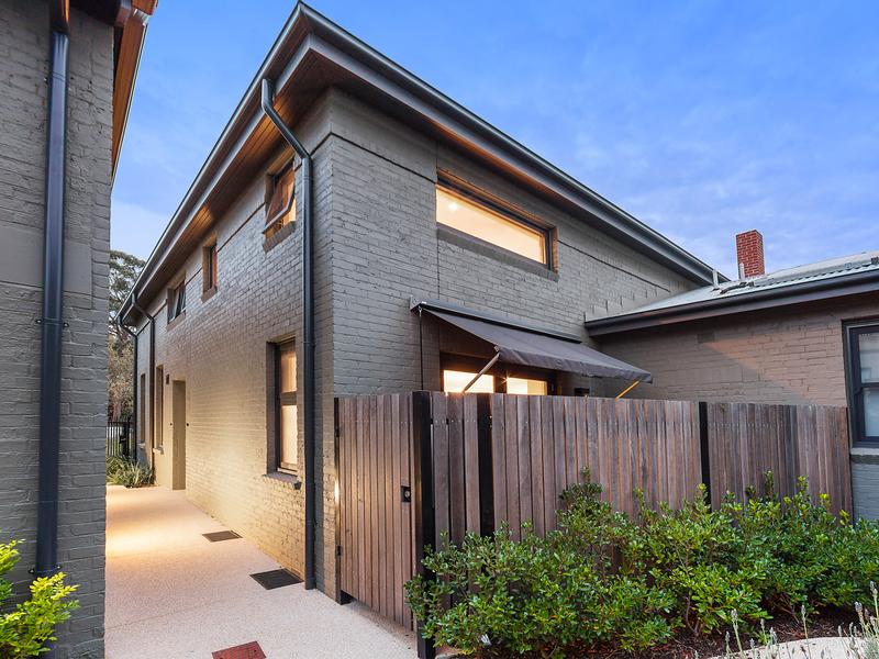 2/100 Keppel Street, Carlton, VIC 3053