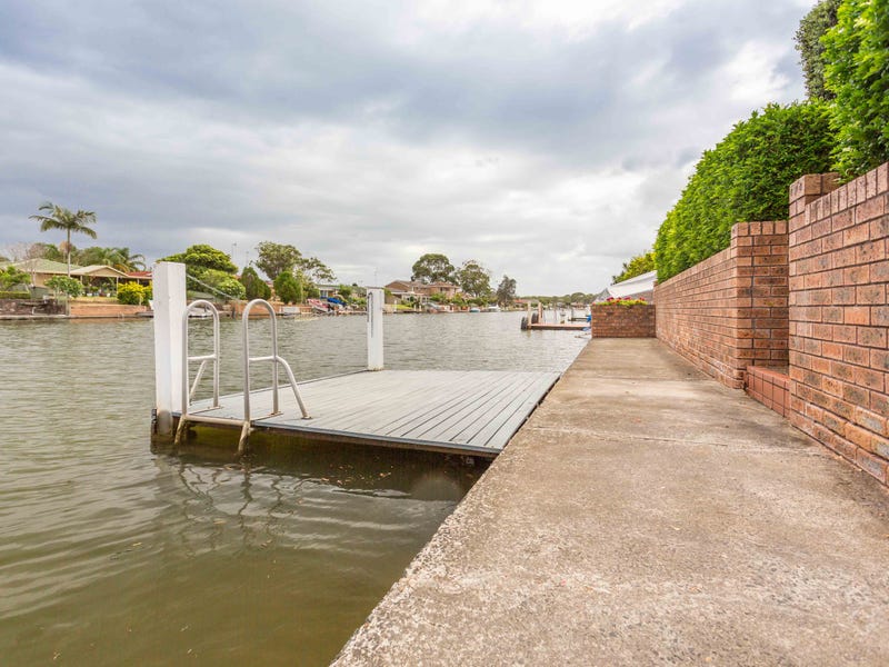 13 Friendship Key, Forster, NSW 2428