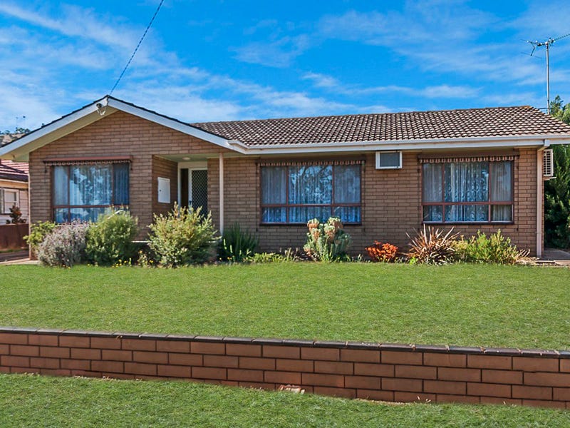 63 WATTON STREET, Penshurst, Vic 3289 Property Details