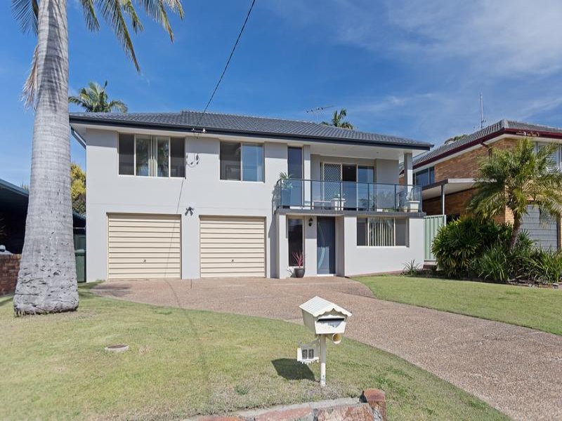 11 Haynes Avenue, Eleebana, NSW 2282 Property Details