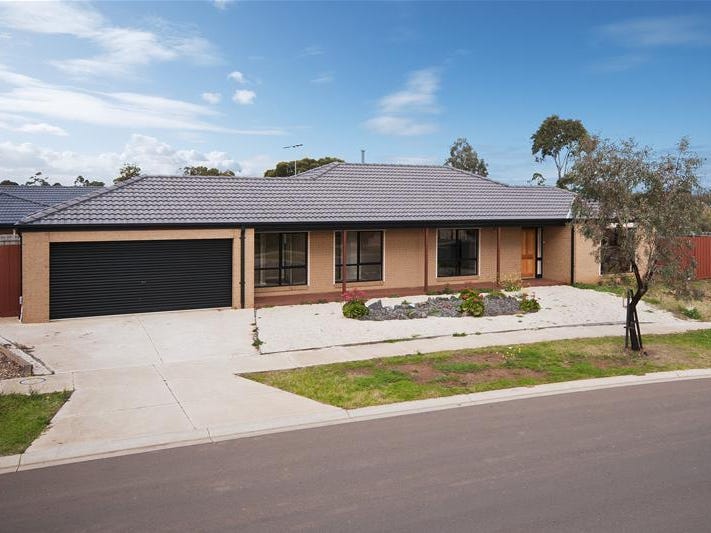 21 Christina Crescent, Kurunjang, Vic 3337 Property Details