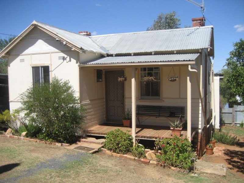 54 Edwards Street, Young, NSW 2594 Property Details