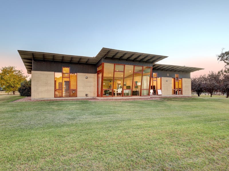 15 Pfeiffer Road, Woodside, SA 5244