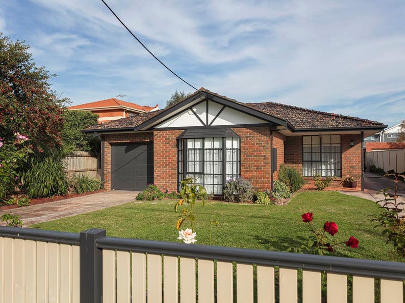 1/11 Lloyd Street, Strathmore, Vic 3041 Property Details