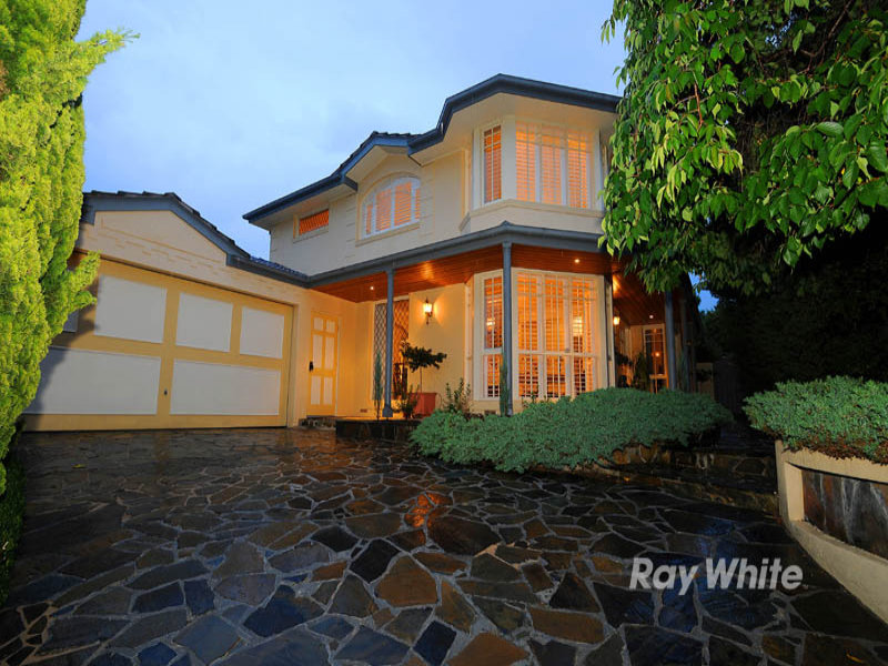 104 Amersham Drive, Wantirna, VIC 3152