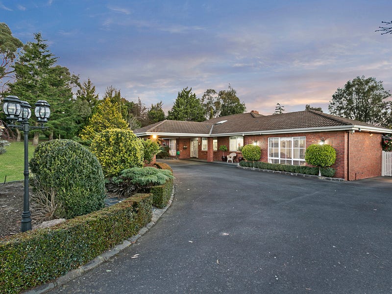 49 Robinson Road, Narre Warren North, VIC 3804