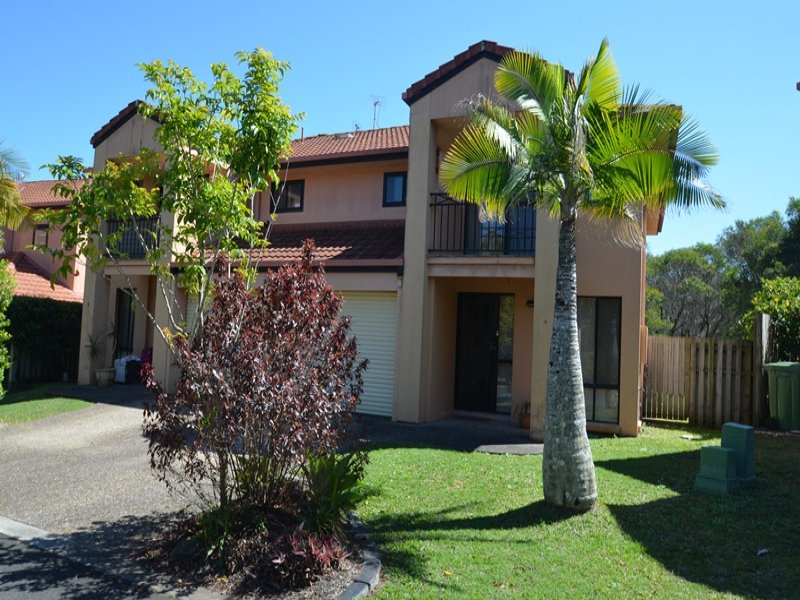 4/153 Greenacre Drive, Arundel, Qld 4214 Property Details