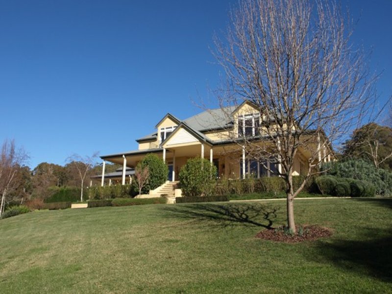 72 Centennial Road, Bowral, NSW 2576