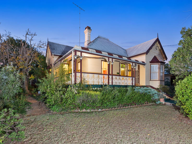 105 Jellicoe Street, North Toowoomba, QLD 4350