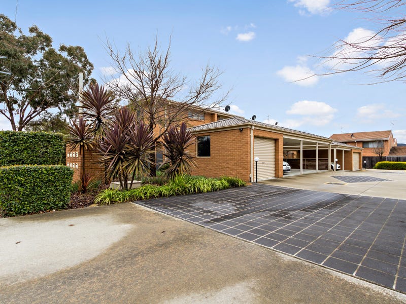 3/2 Mcintosh Street, Queanbeyan, NSW 2620
