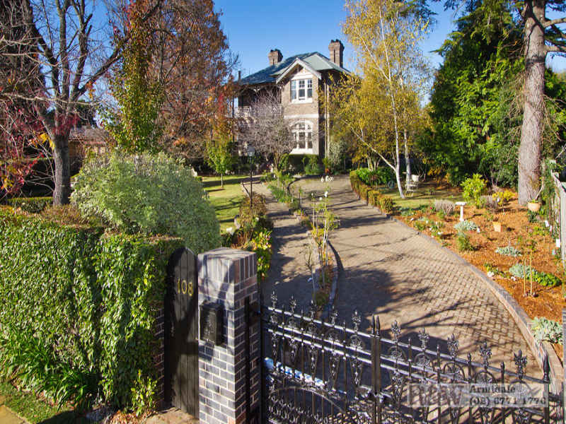 108 Mann Street, Armidale, NSW 2350 Property Details