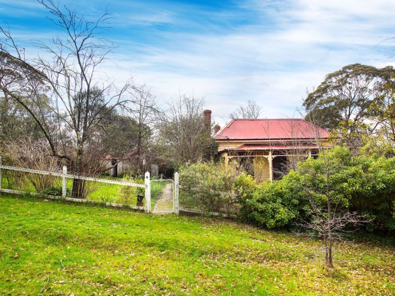 8 Fourth Street, Hepburn Springs, VIC 3461