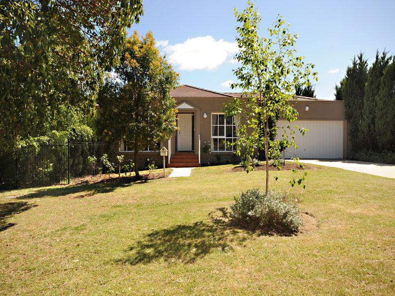 2/1 Brisbane Street, Berwick, Vic 3806 - Property Details